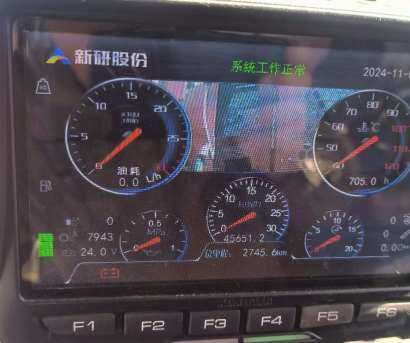 牧神4YZB-5AS自走式玉米收割機