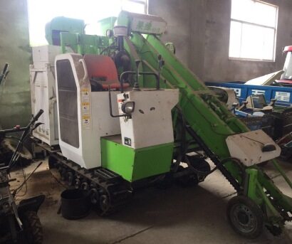 果缘4HLB-2型收割机
