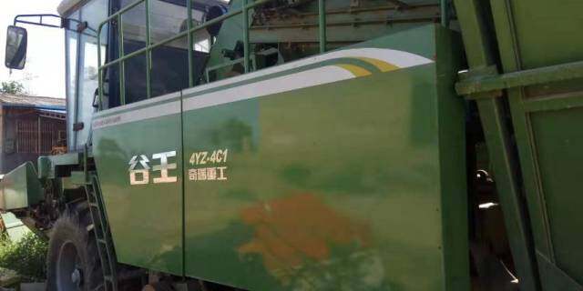 谷王4YZ-4C1玉米收割机