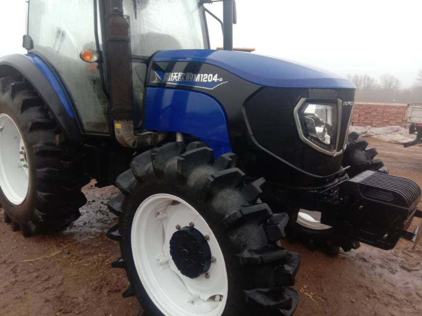 雷沃M1204D拖拉机