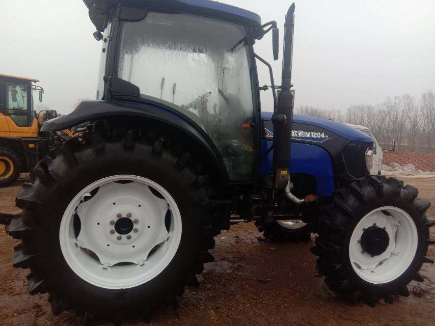 雷沃M1204D拖拉机