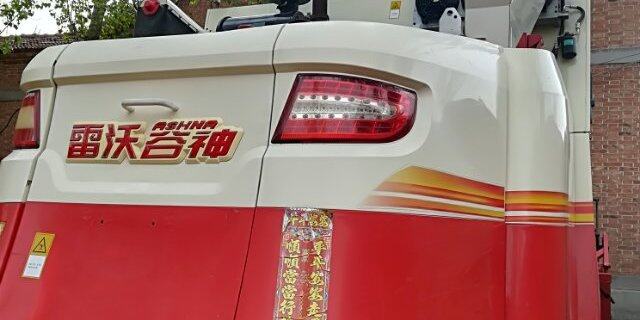 福田雷沃GE80小麦收割机