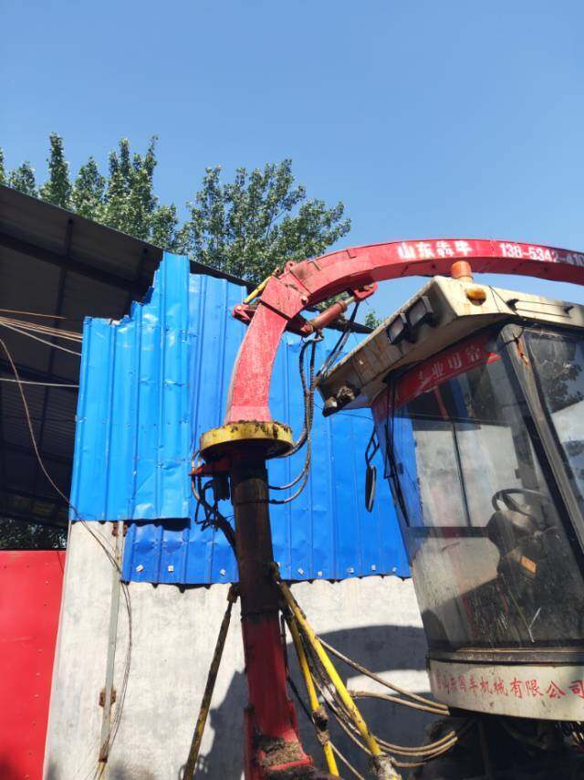 牛4QX-2300背负式青饲料收获机