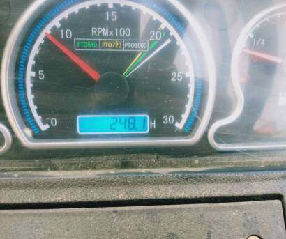 东方红Ly1000拖拉机