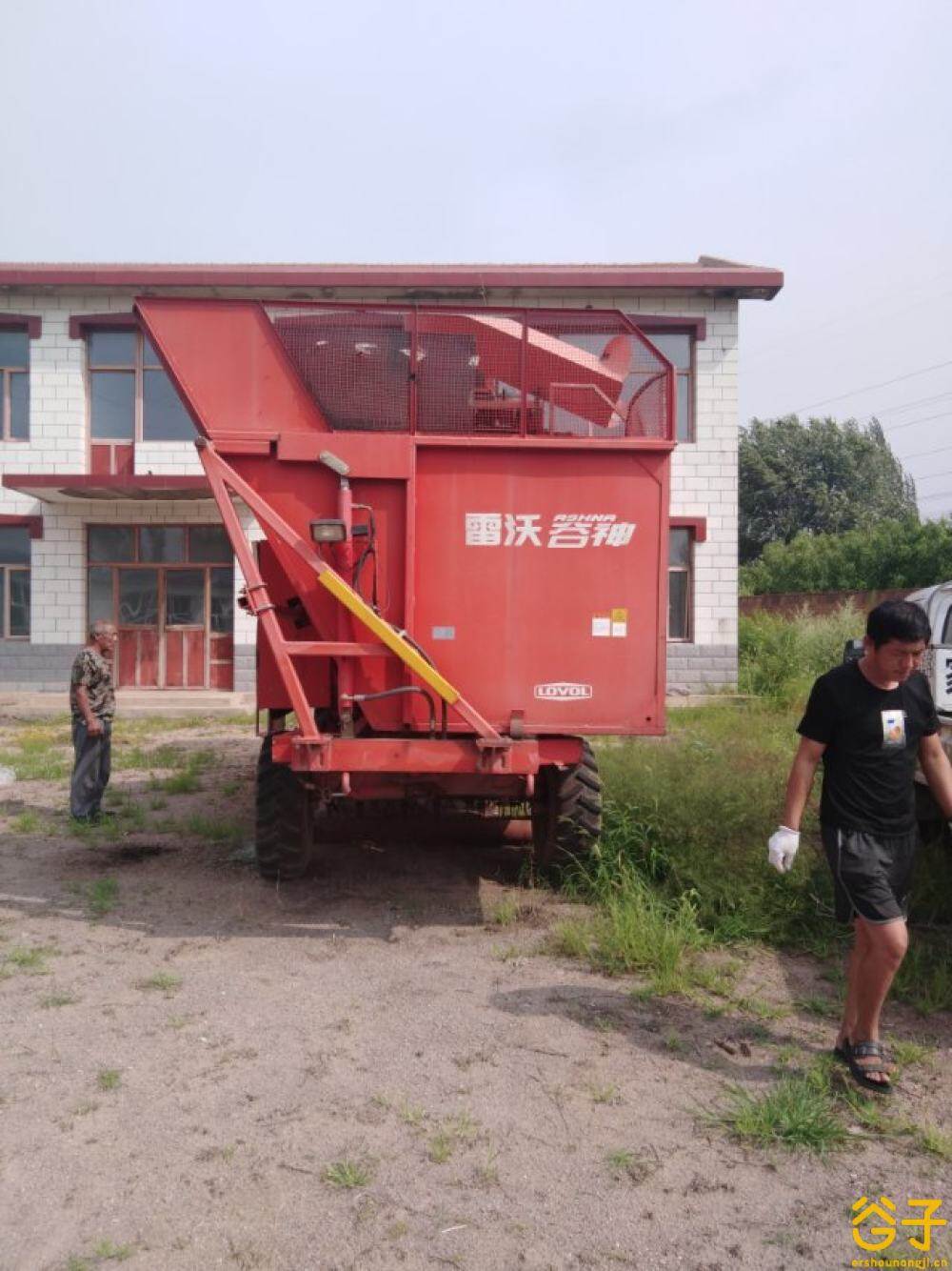 福田雷沃4yz-4b玉米收割机
