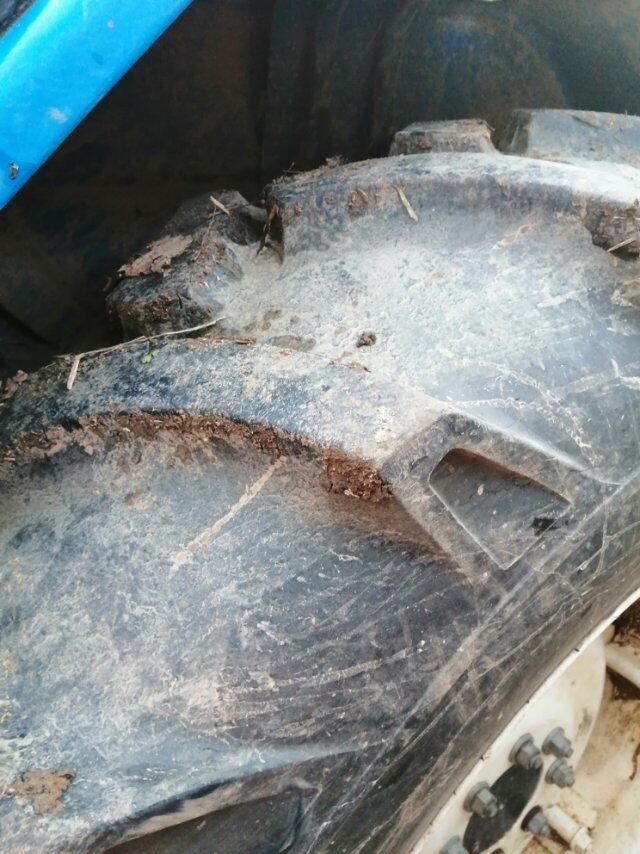 上海纽荷兰SNH1000拖拉机