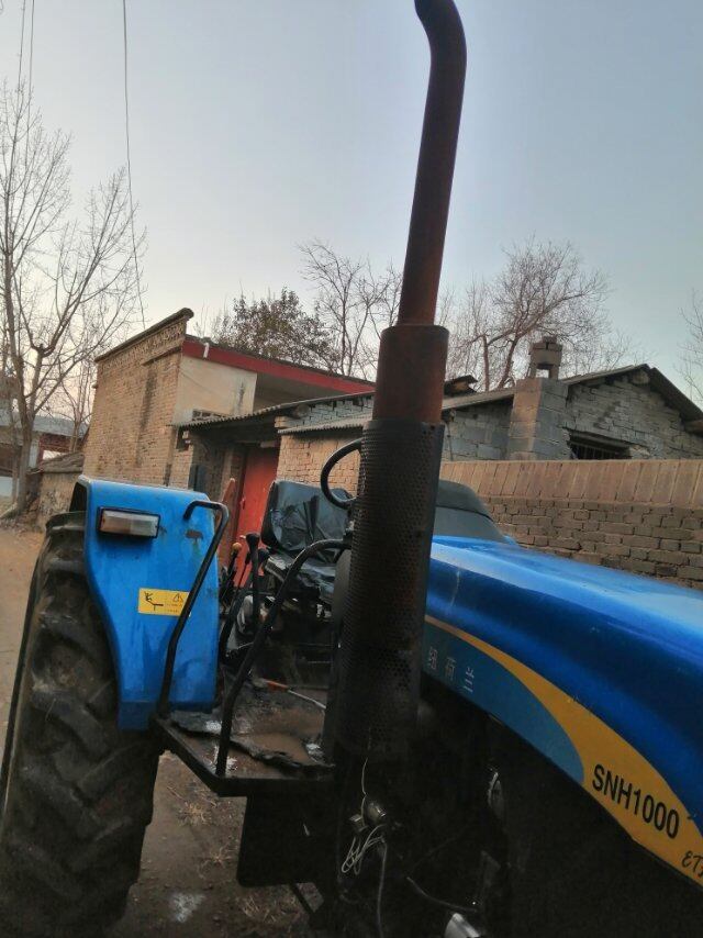 上海纽荷兰SNH1000拖拉机