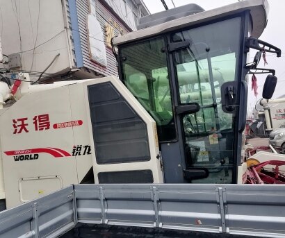 沃得銳龍4LZ-5.0M履帶自走式聯(lián)合收割機(jī)