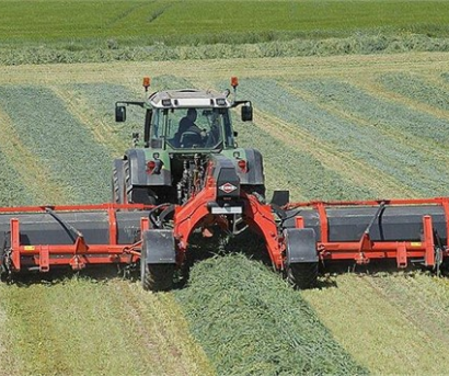 庫恩MERGE MAXX760-950-1090輸送帶式摟草機(jī)
