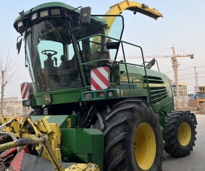 約翰迪爾7400自走式青貯收獲機(jī)