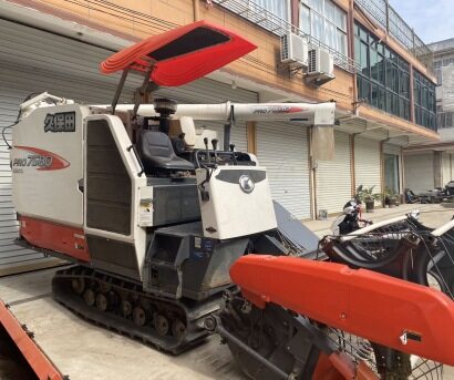 久保田4LZ-3(PRO758Q)全喂入履帶式收割機(jī)