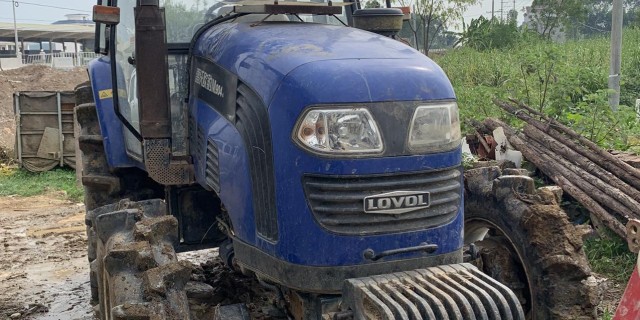 雷沃欧豹M904-A轮式拖拉机