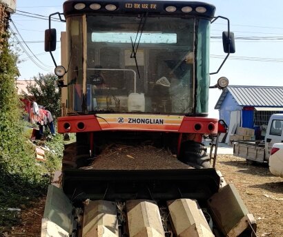 中联谷王TB70(4LZ-7B)小麦收割机