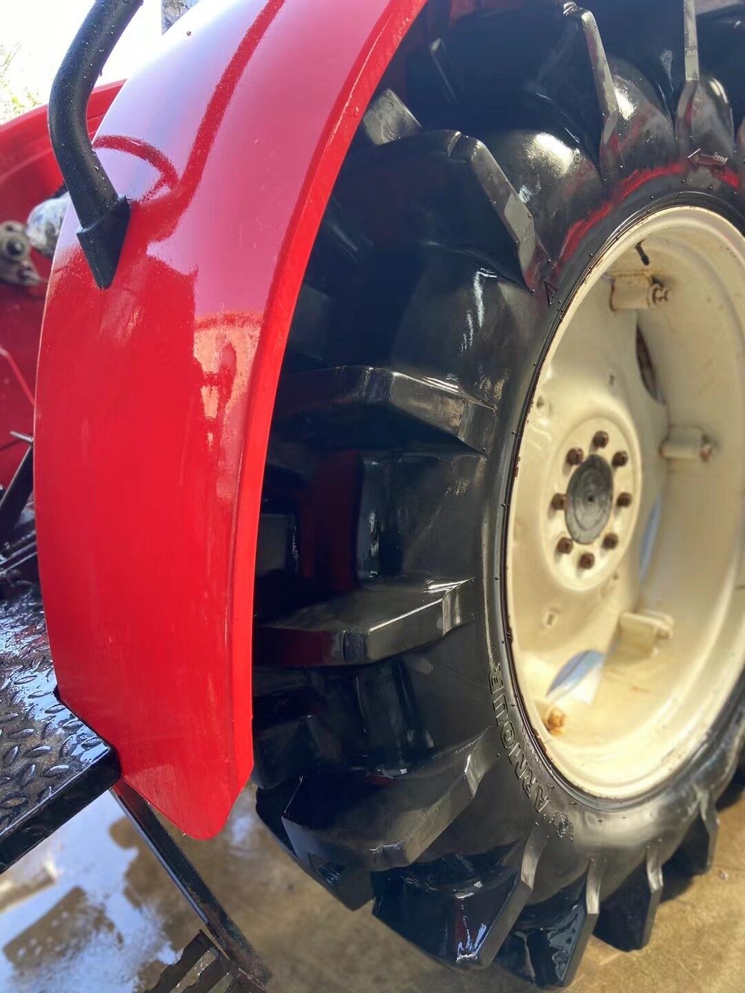 东风DF704拖拉机