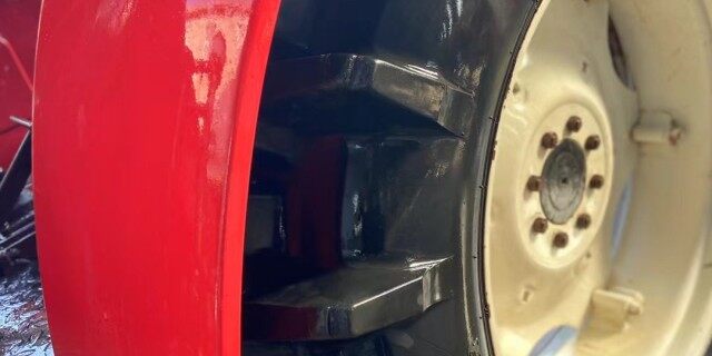 东风DF704拖拉机