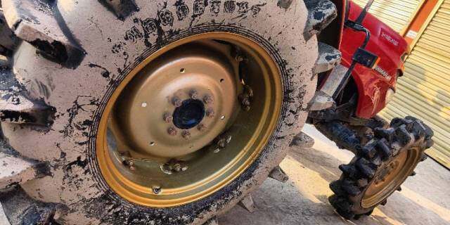 洋马YT704拖拉机