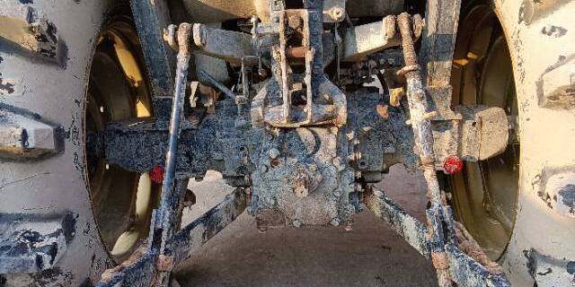 洋马YT704拖拉机