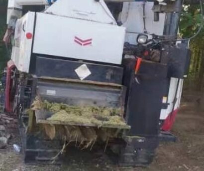 洋馬AW85G全喂入收割機(jī)