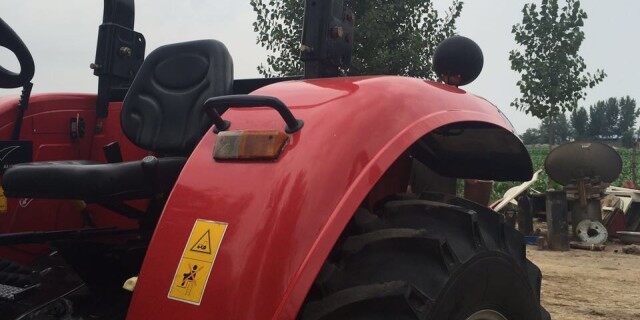 东方红LX1000拖拉机