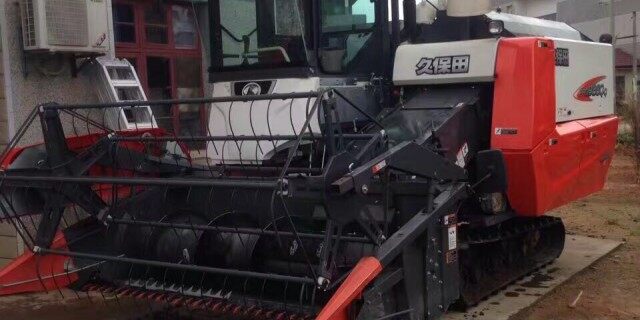 久保田4LZ-4（PRO988Q)全喂入履带收割机