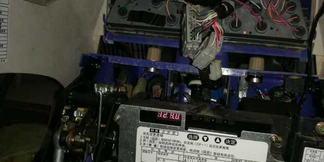 东风井关PZ80-25乘坐式高速插秧机