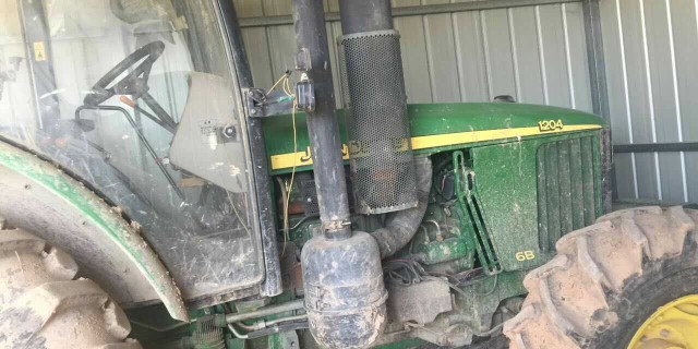 出售2015年约翰迪尔6b—1204拖拉机（带农具）