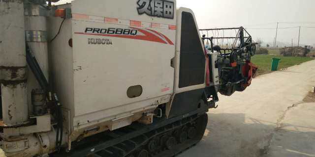 久保田688收割机