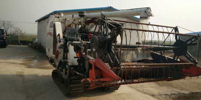 久保田688收割机