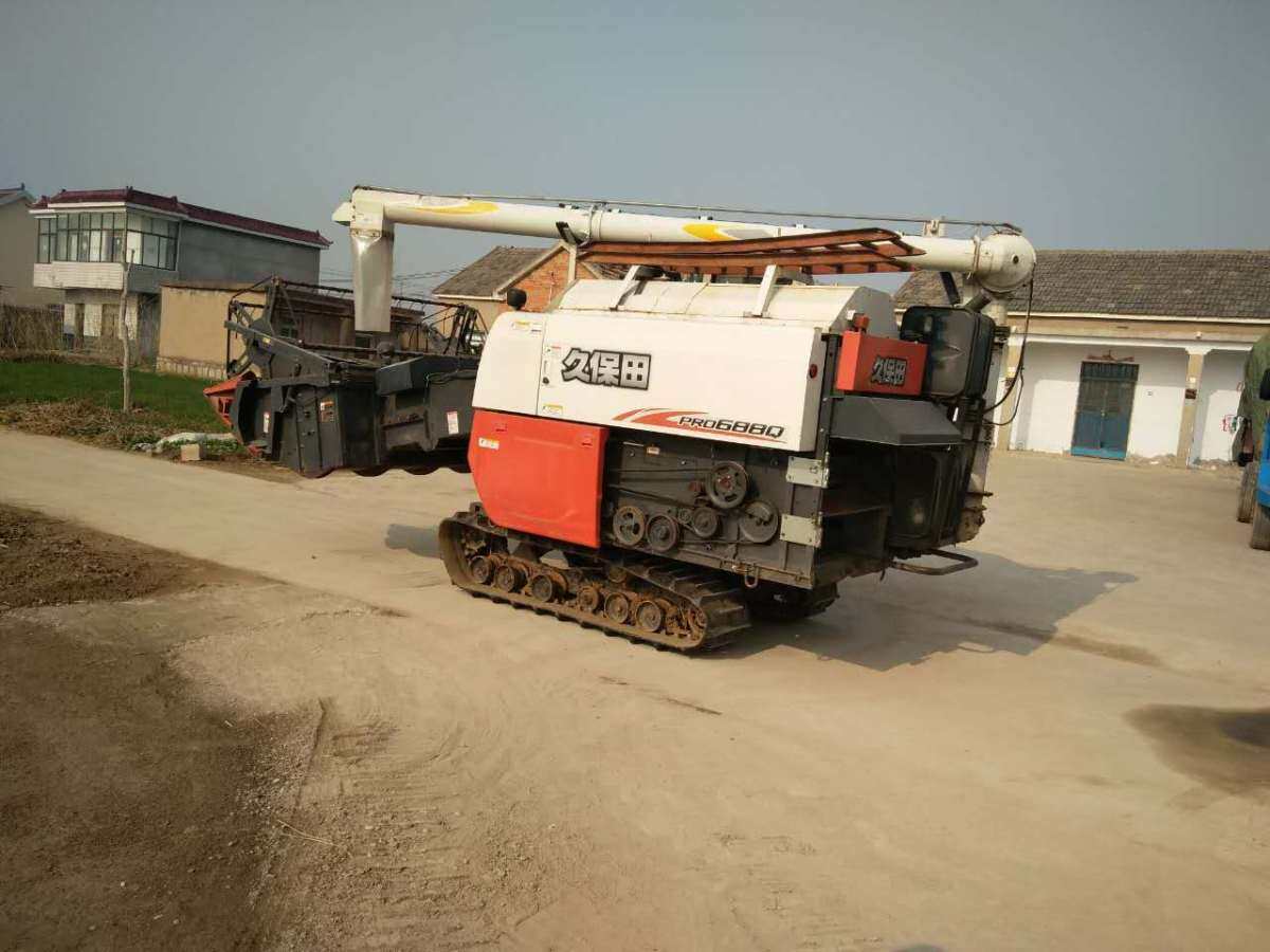 久保田688收割机