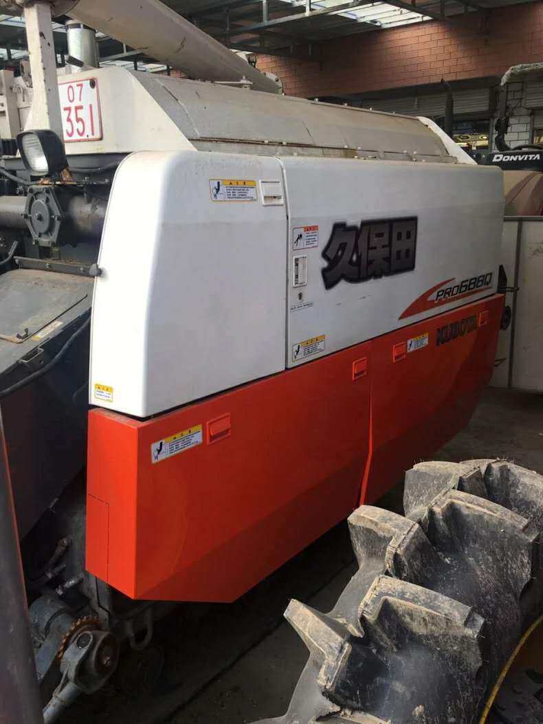 久保田688收割机