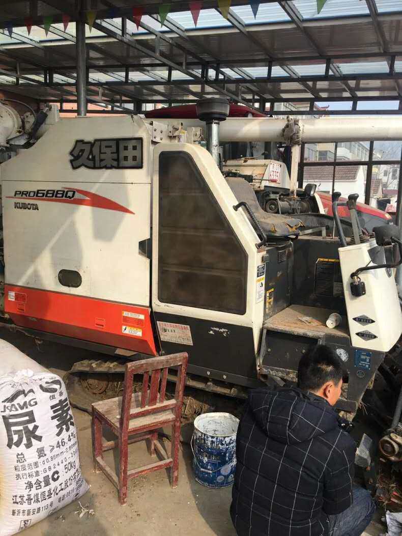 久保田688收割机