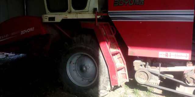 博远4YZ—3B玉米收割机