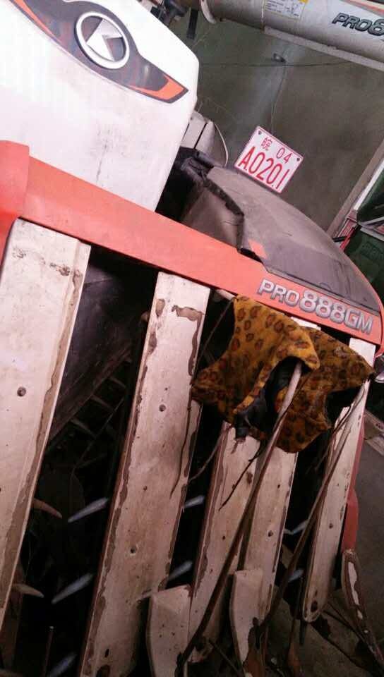 久保田888收割机