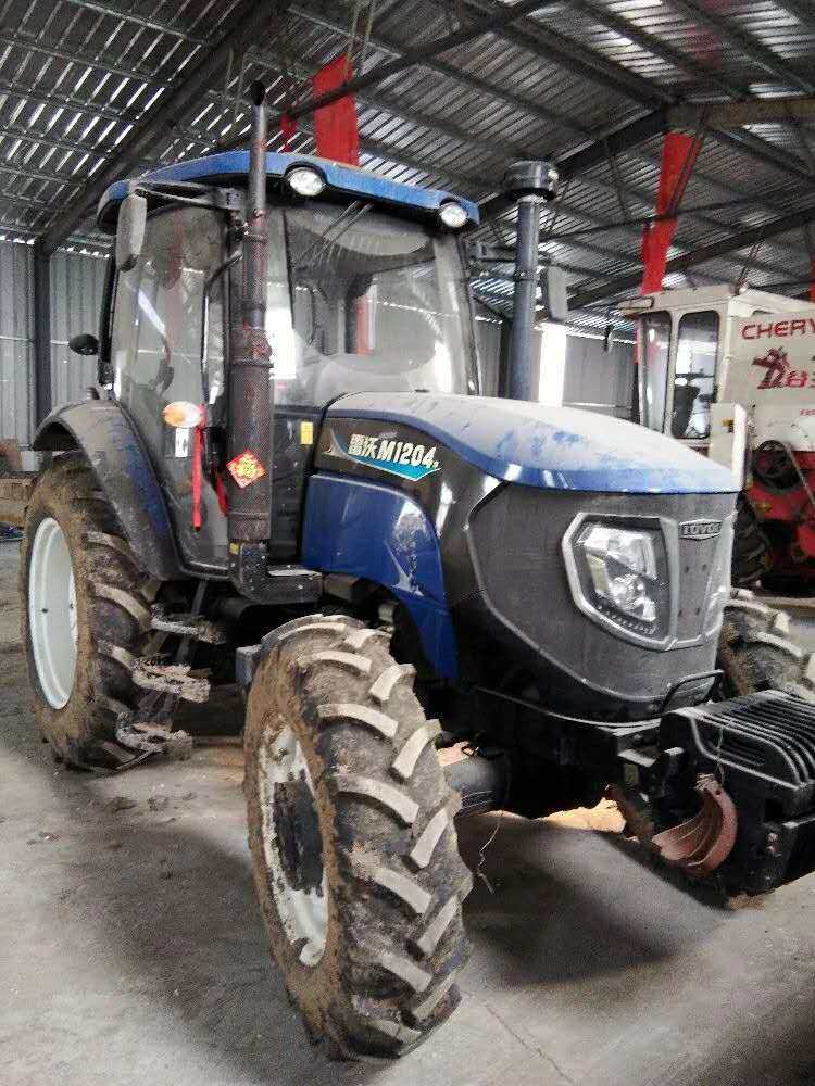 雷沃M1204拖拉机