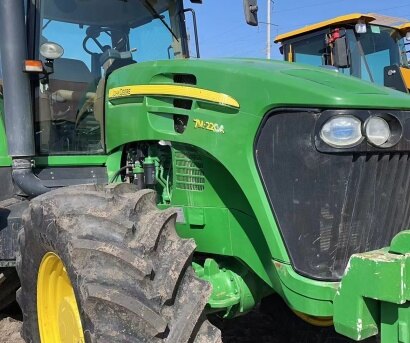 约翰迪尔7m2204拖拉机