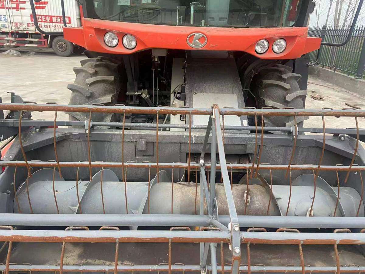 久保田4LZ-6A2（PRO1108）全喂入轮式收割机