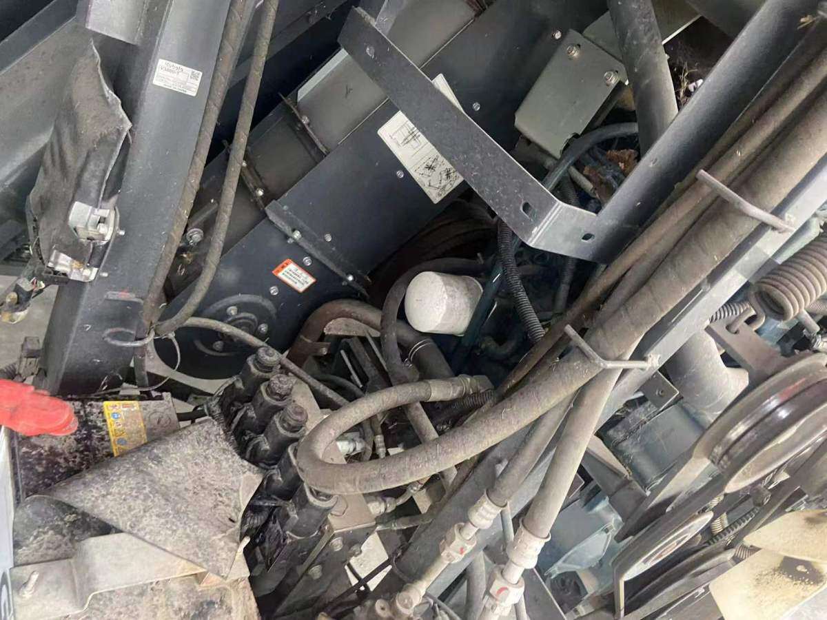 久保田4LZ-6A2（PRO1108）全喂入轮式收割机