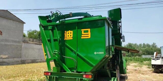 迪马4YZ-5H玉米收割机