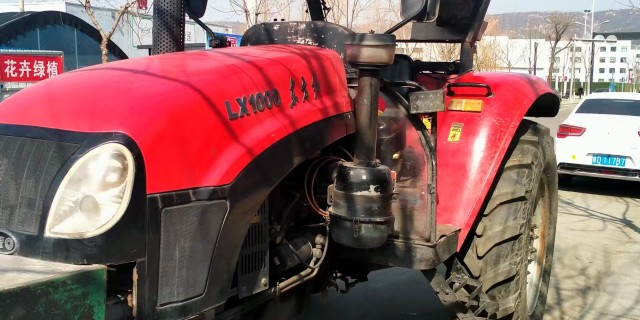 东方红LX1000轮式拖拉机