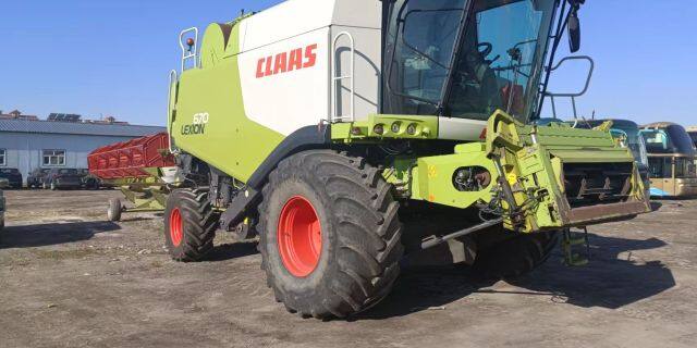 CLAAS（科乐收）LEXION 670 联合收割机