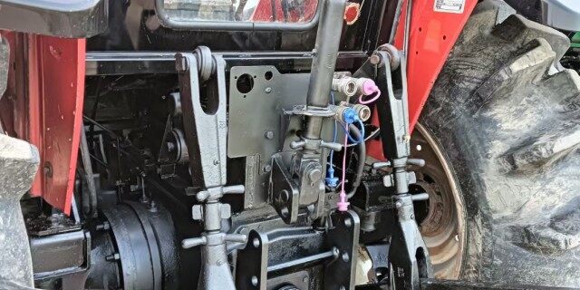 东方红LY1404拖拉机