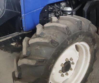 雷沃欧豹M1004拖拉机