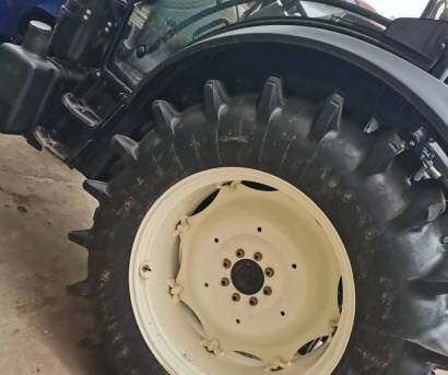 雷沃歐豹M1204-A輪式拖拉機