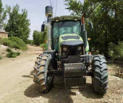 华夏1804F拖拉机