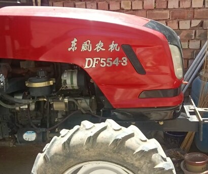 東風(fēng)DF554-3輪式拖拉機(jī)