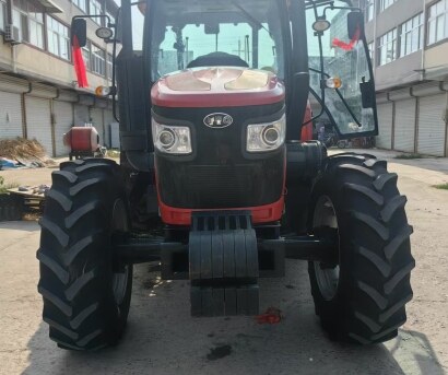 東方紅LX1504拖拉機