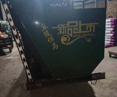 丘陵悍馬4YZL-2C自走履帶式玉米收獲機