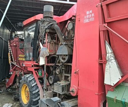 雷沃谷神CC04(4YZ-4B6)玉米收割機