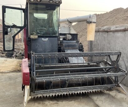 洋馬YH1180履帶收割機