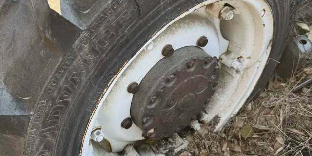 东方红拖拉机